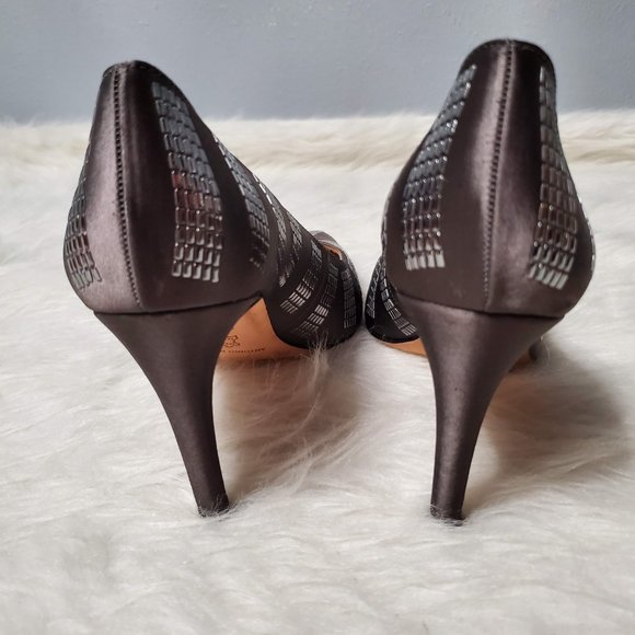 Antonio Melani Gray Satin with Metallic Silver Embossed Detailing Heels, 8.5 - Picture 7 of 10